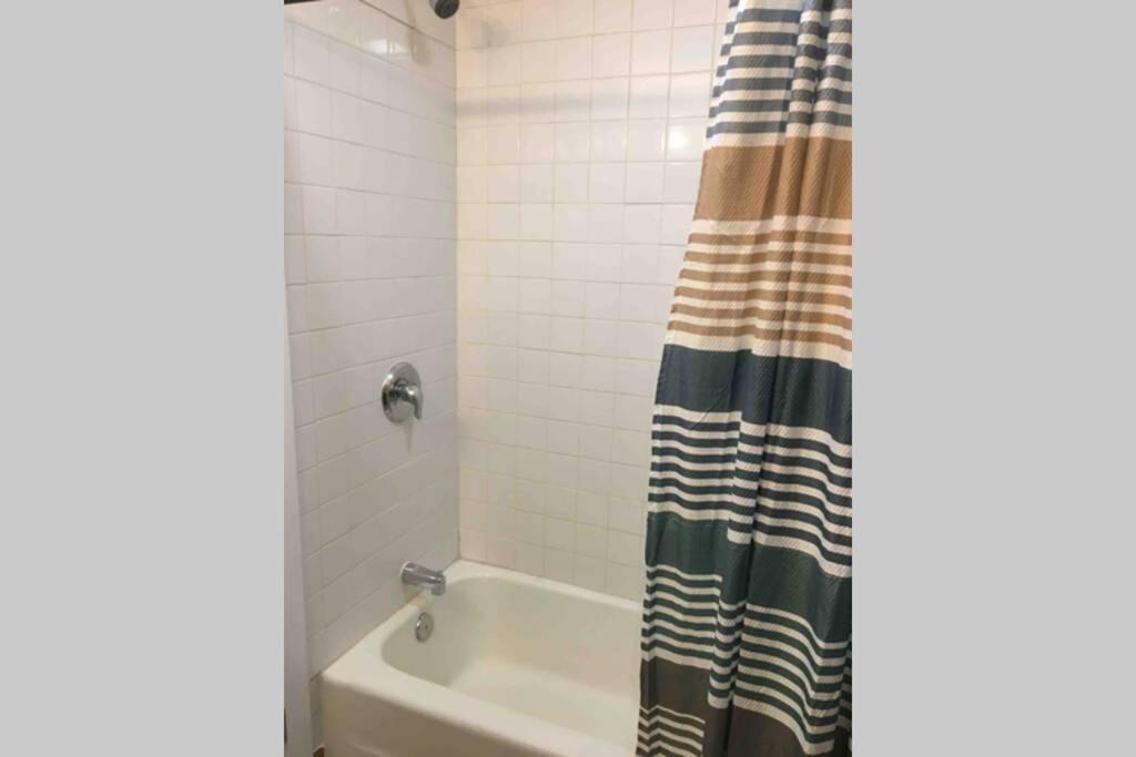 Just Like Being At Home- Newly Renovated Unit North Troy エクステリア 写真
