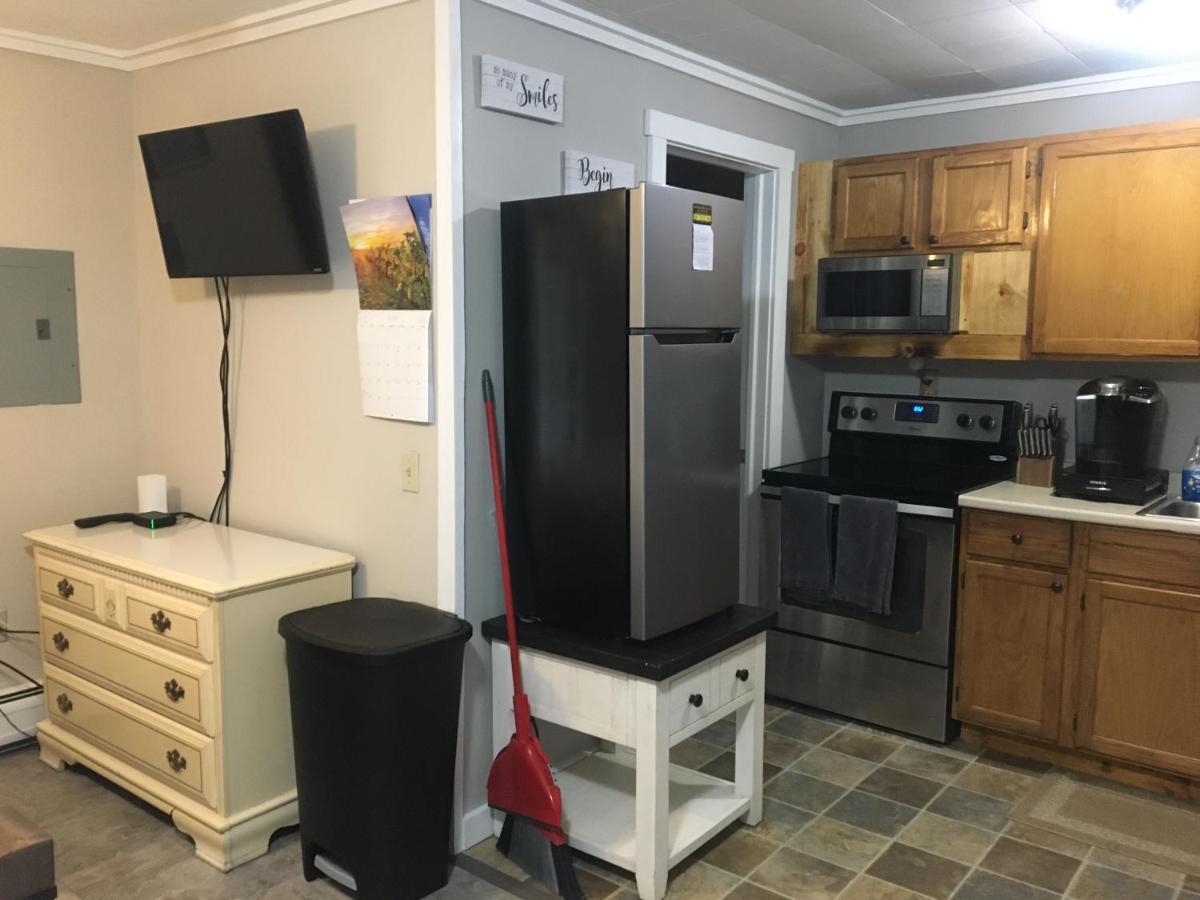 Just Like Being At Home- Newly Renovated Unit North Troy エクステリア 写真