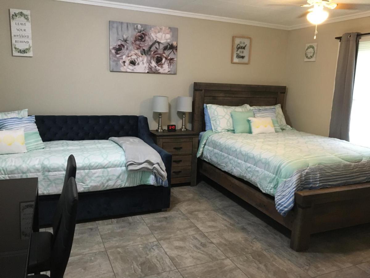 Just Like Being At Home- Newly Renovated Unit North Troy エクステリア 写真