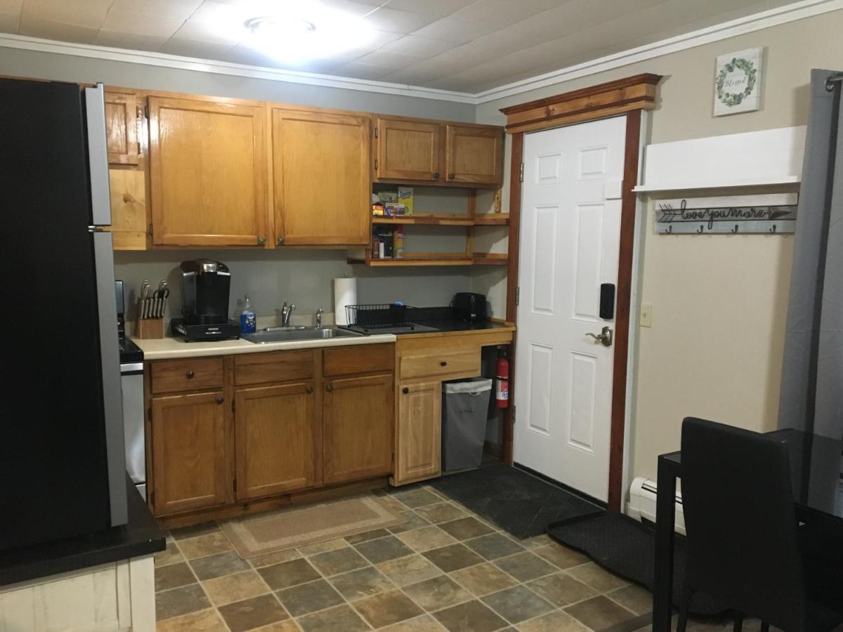 Just Like Being At Home- Newly Renovated Unit North Troy エクステリア 写真