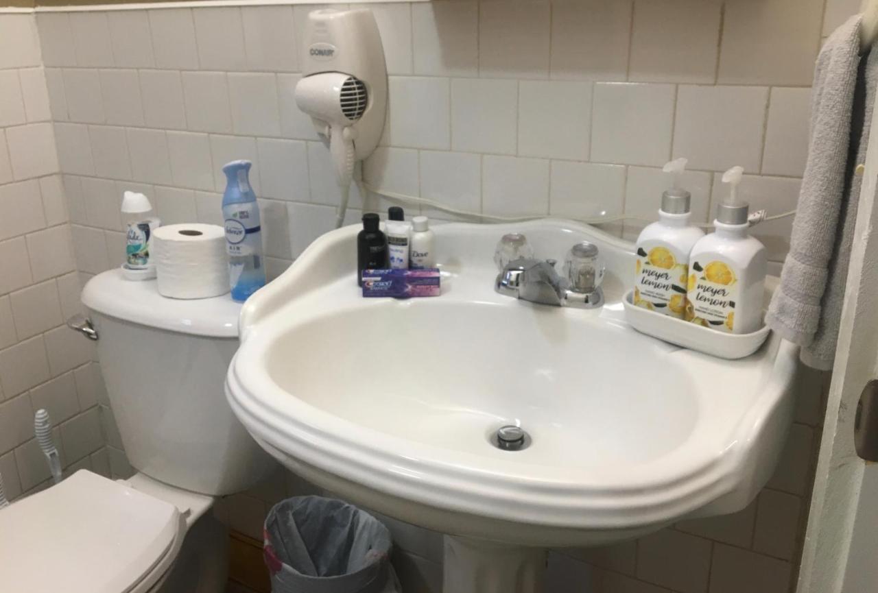 Just Like Being At Home- Newly Renovated Unit North Troy エクステリア 写真