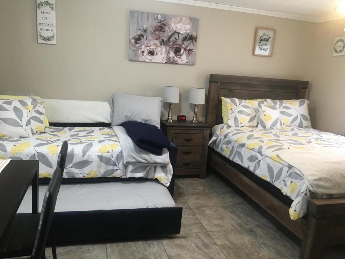 Just Like Being At Home- Newly Renovated Unit North Troy エクステリア 写真